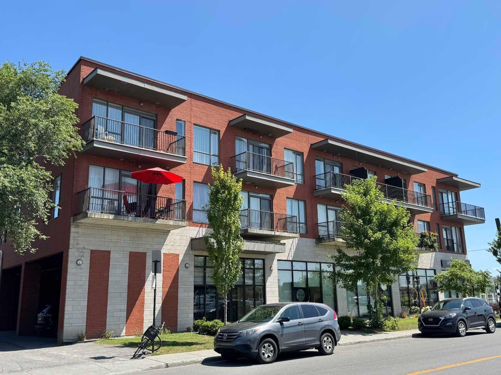 12025 Av. De Poutrincourt