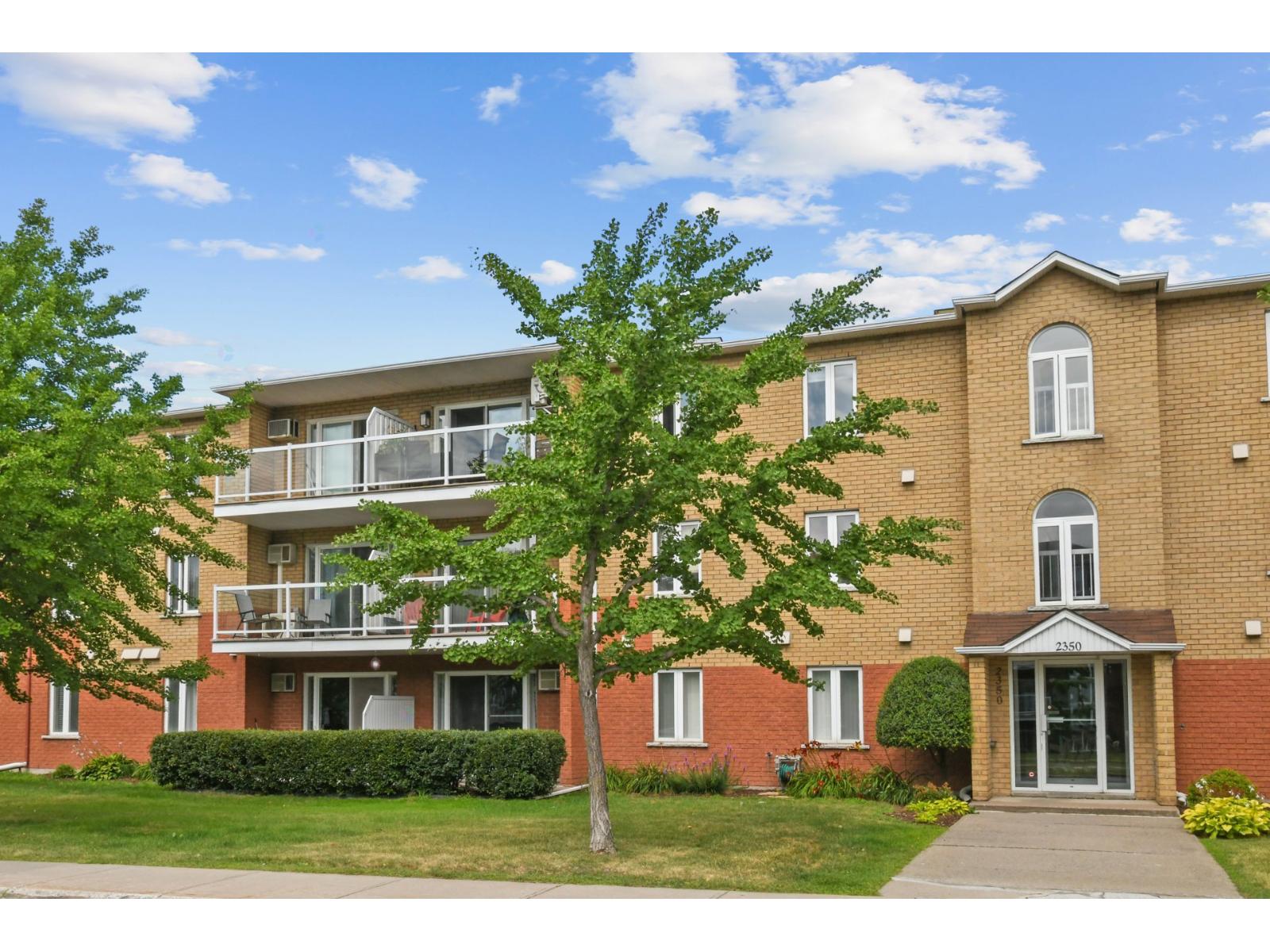 2350 Boul. Jacques-Marcil