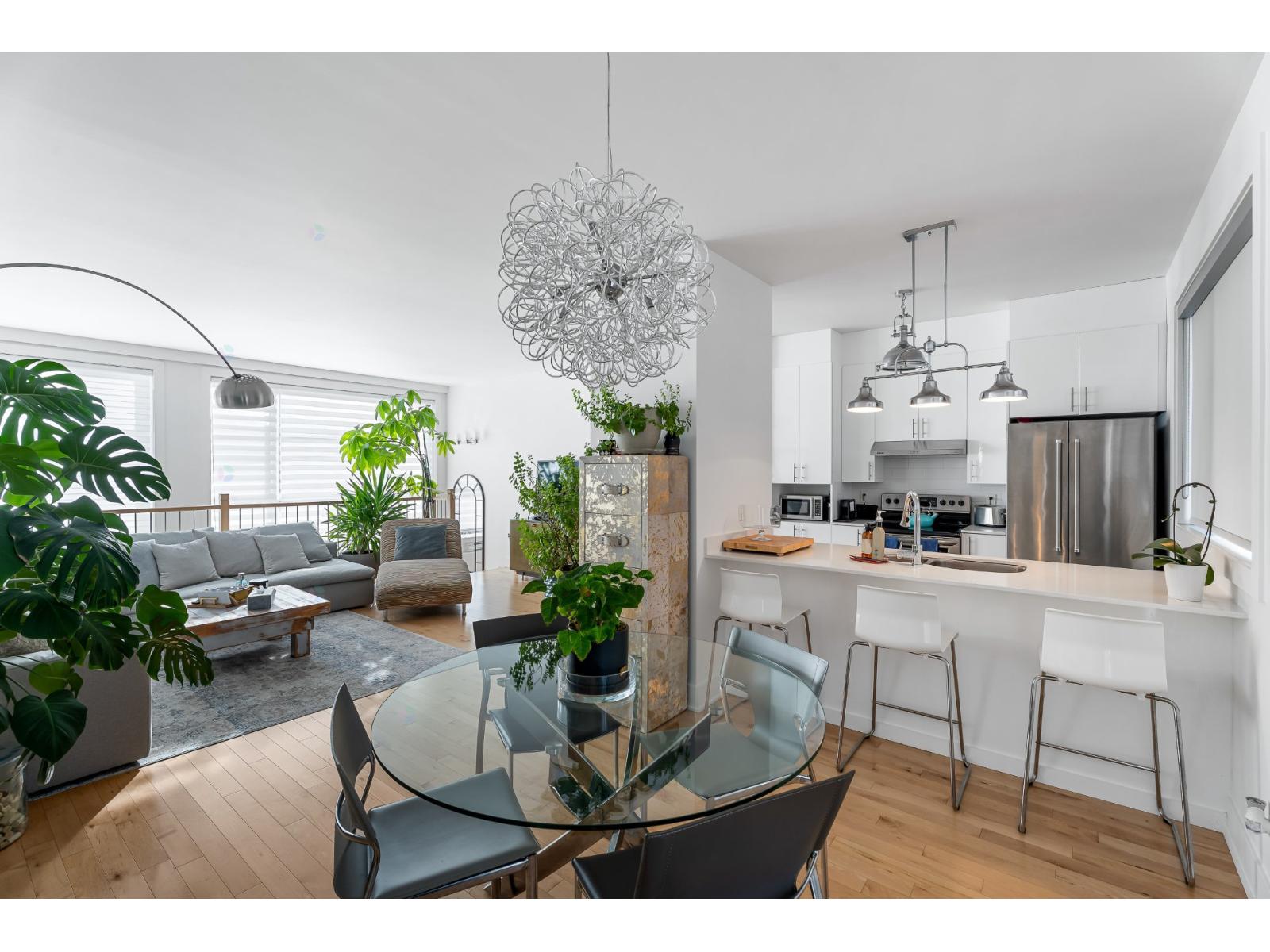 2183 Rue Augustin-Cantin