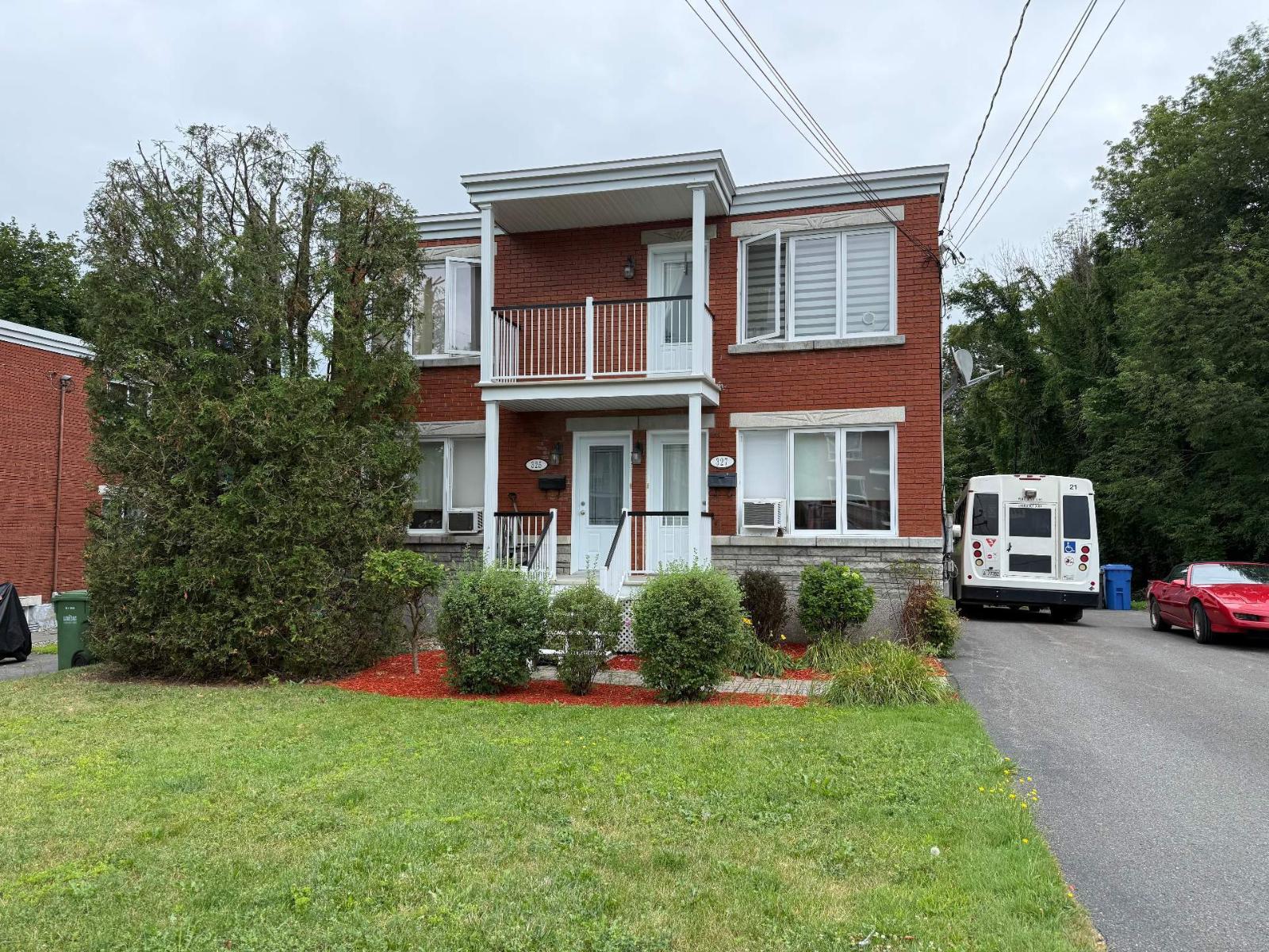 325-327 Rue Duvernay