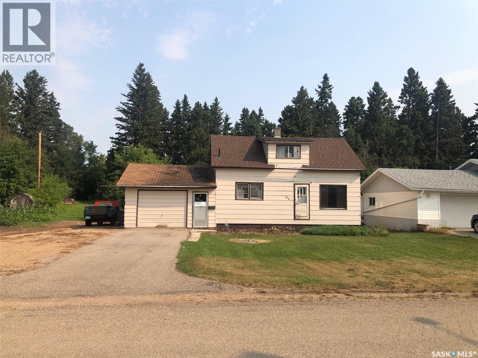 226 2nd AVENUE SE