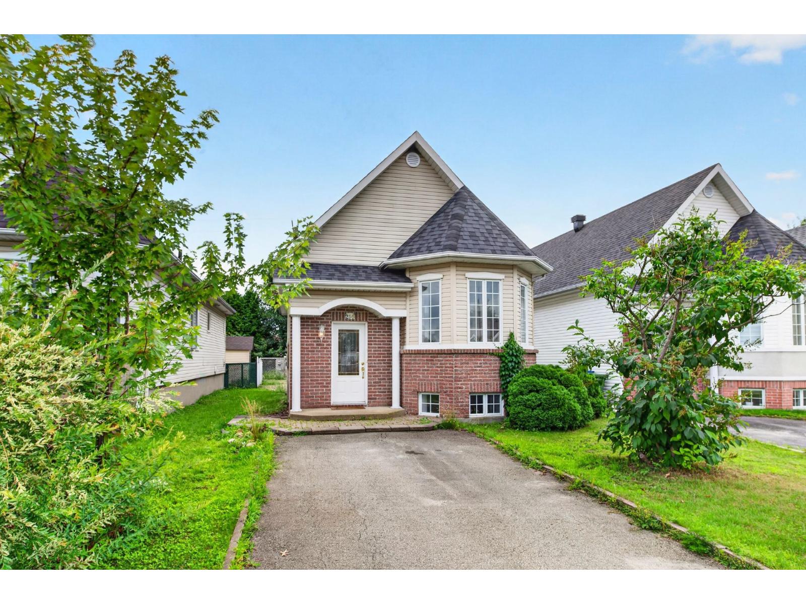 256 Rue René-Goupil