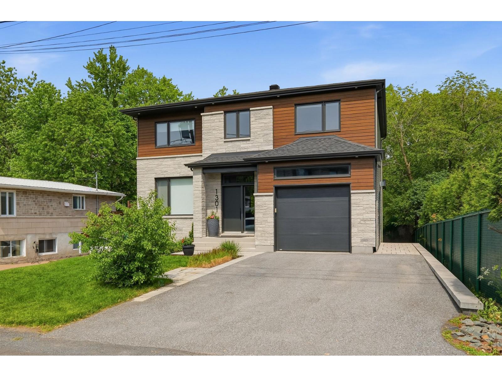 1301 Rue de la Rive-Boisée