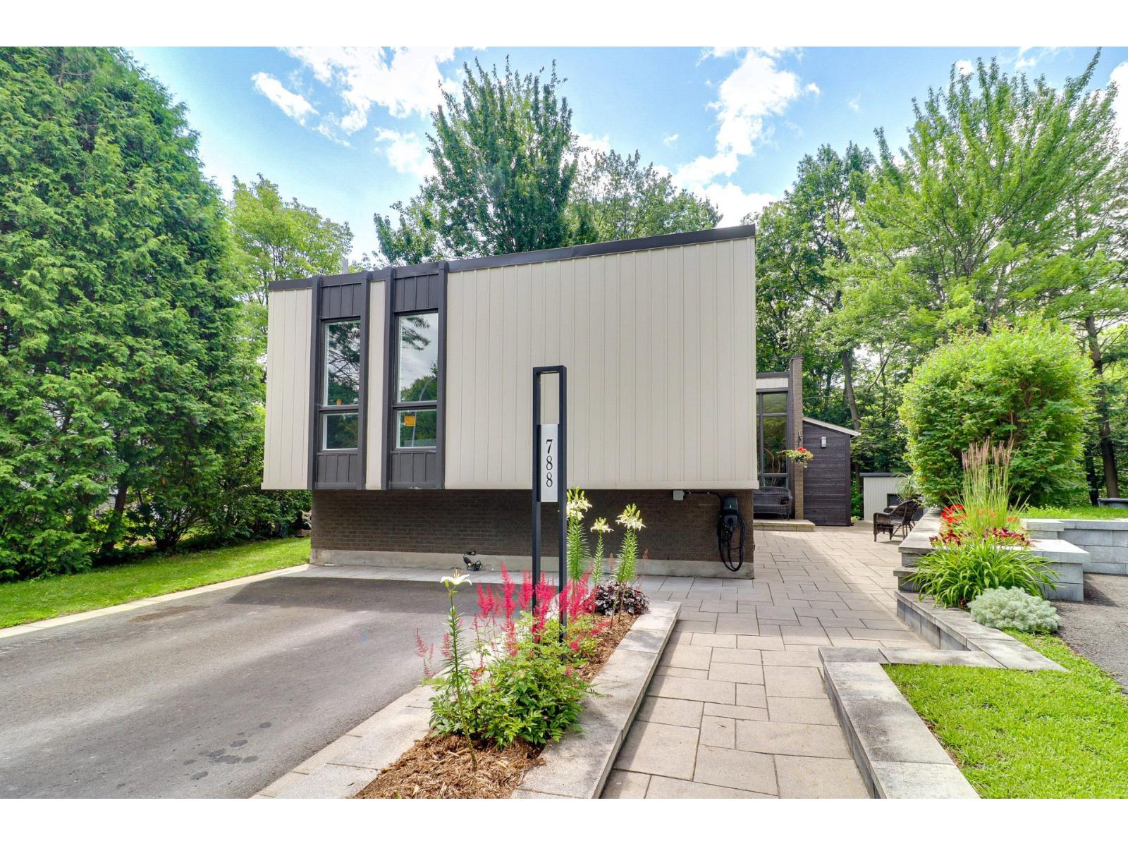 788 Rue Toupin