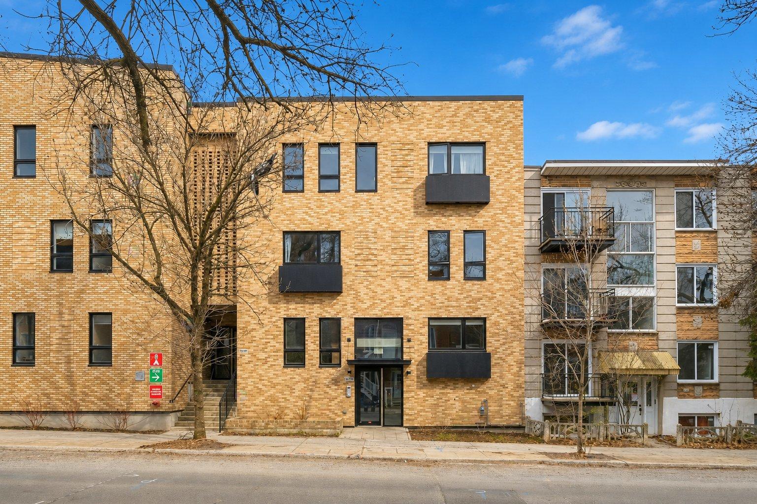 8120 Av. De Chateaubriand