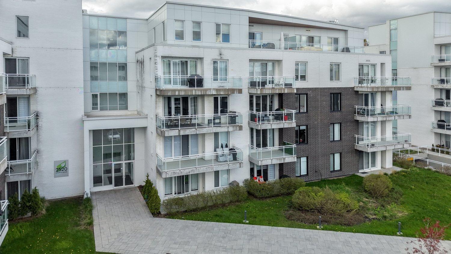 2520 Rue Maurice-Savoie