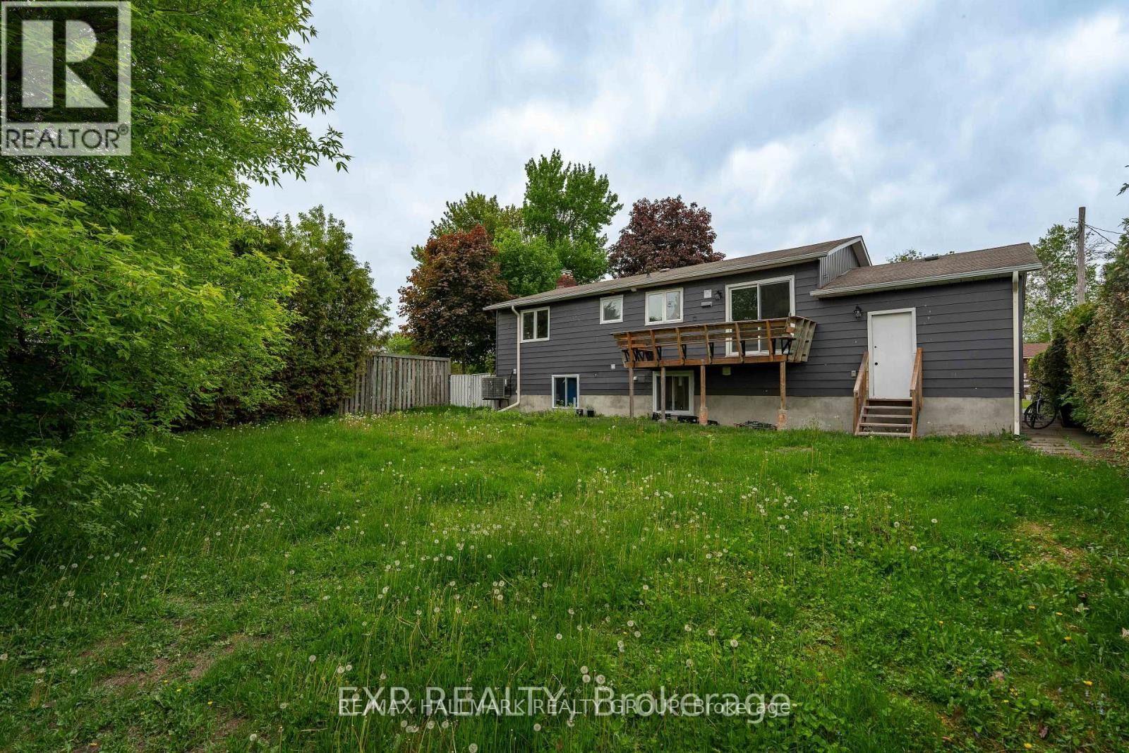 UNIT 1 AND 2 - 990 ST JACQUES ST STREET N