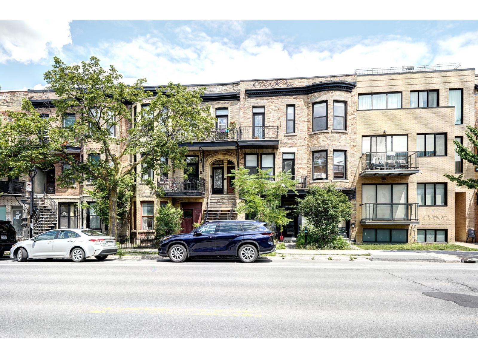 5861 Av. du Parc