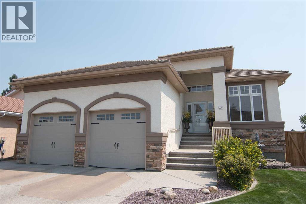 44 Fairmont Point S