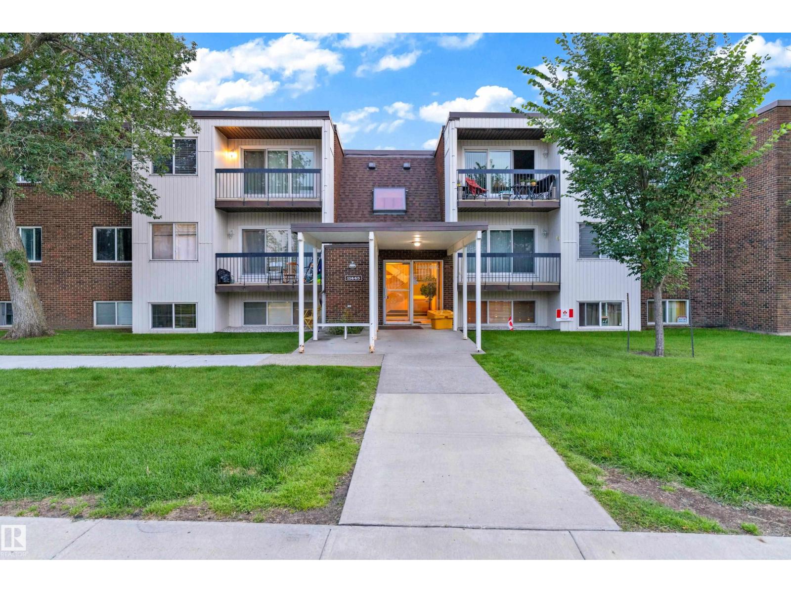 #104 11445 41 AV NW