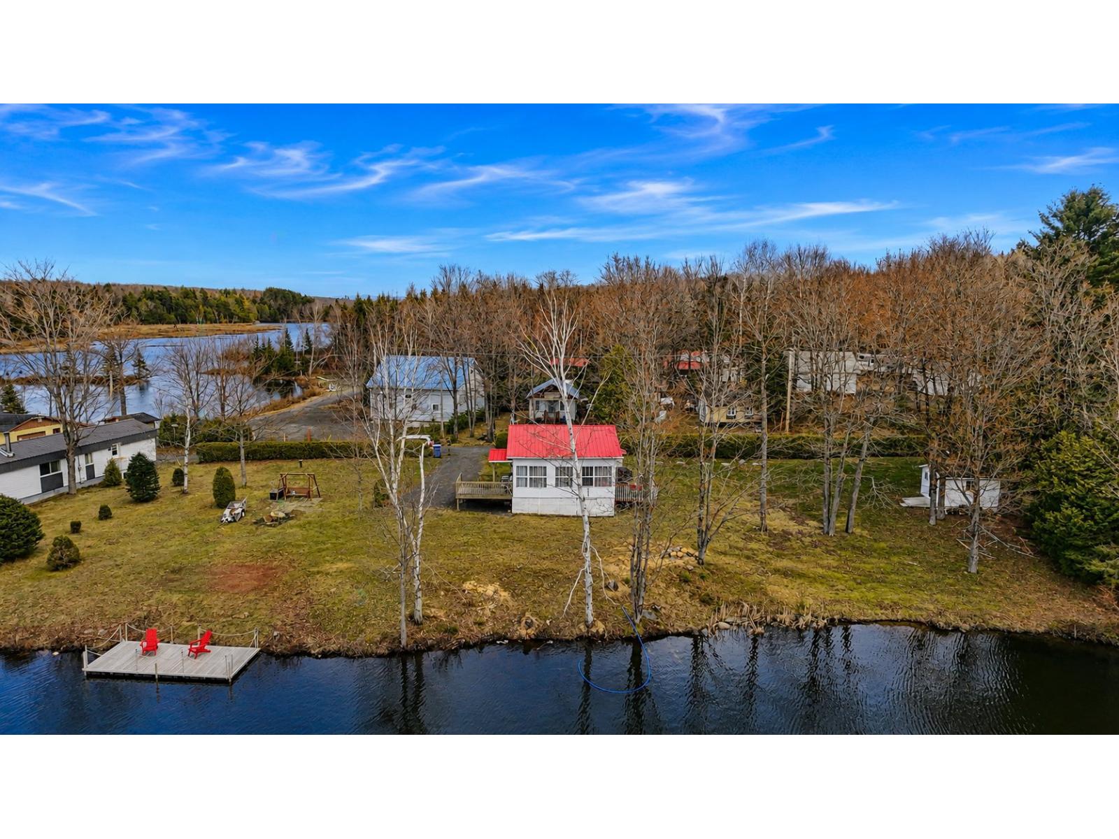 87 1re rue du Lac-St-Charles