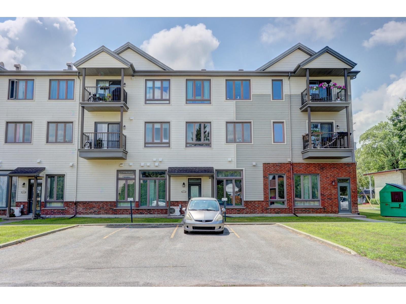 6955 Rue des Brises