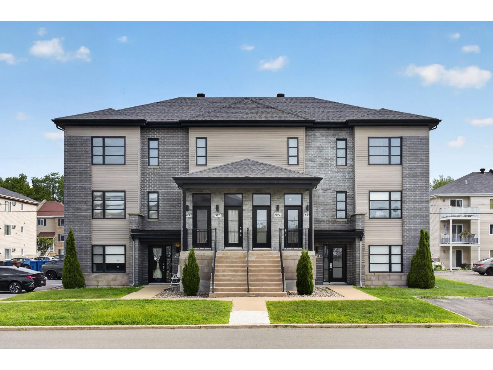 993 Rue des Champs-de-Blé