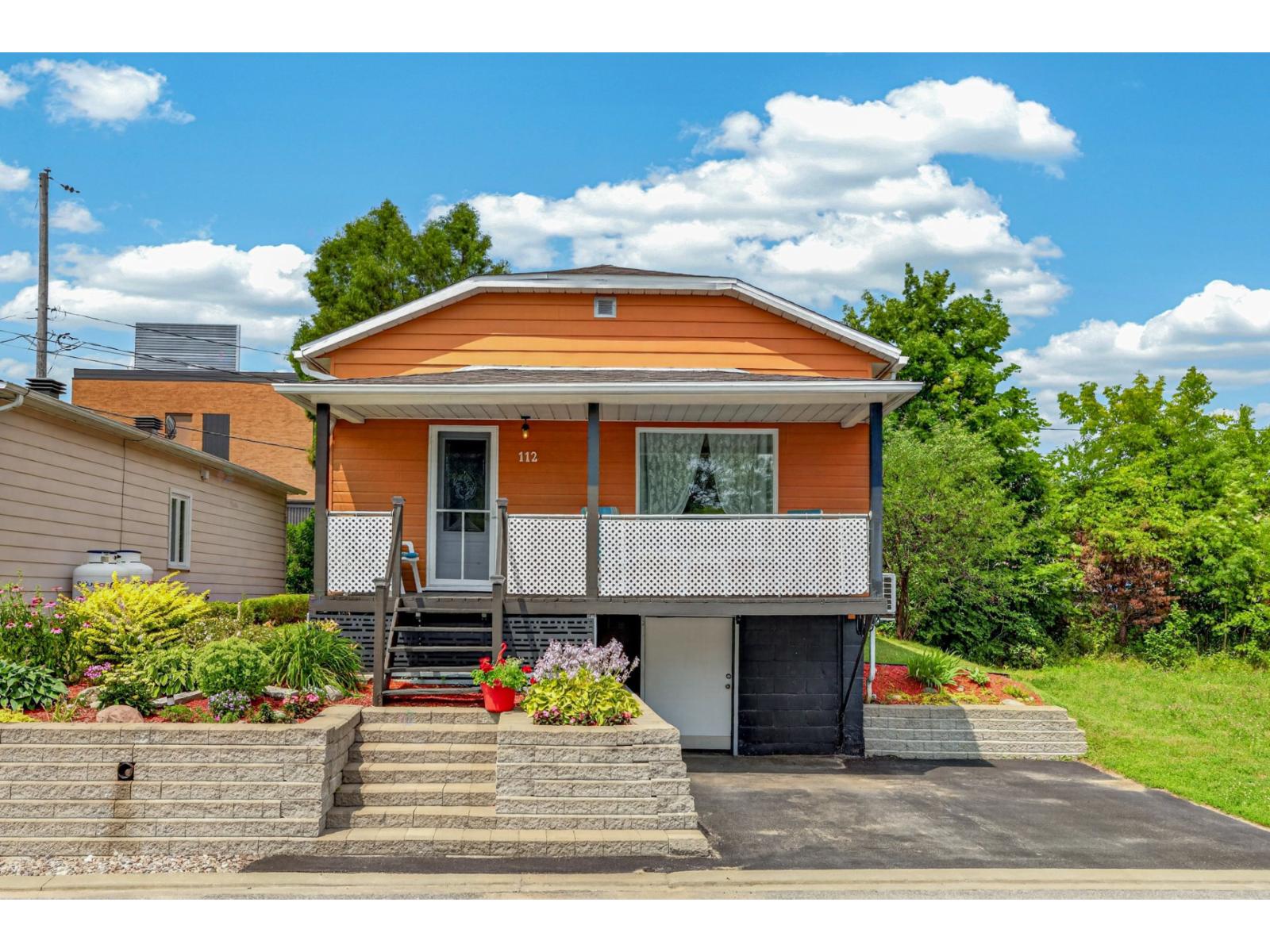 112 Carré Fiset