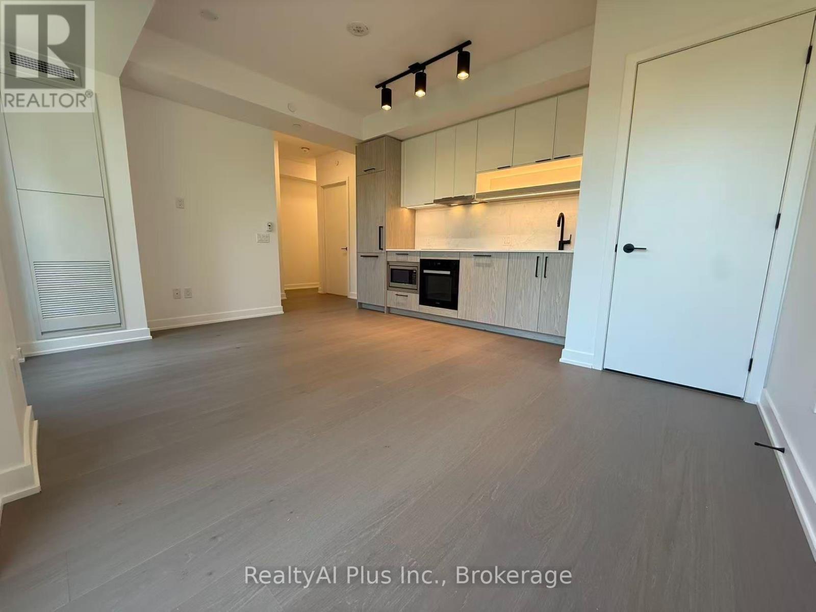 606 - 91 MONTCLAIR AVENUE