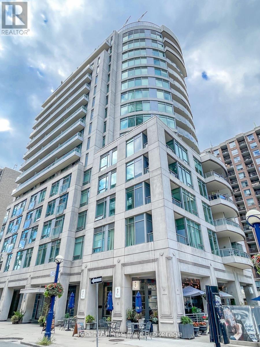 403 - 8 SCOLLARD STREET