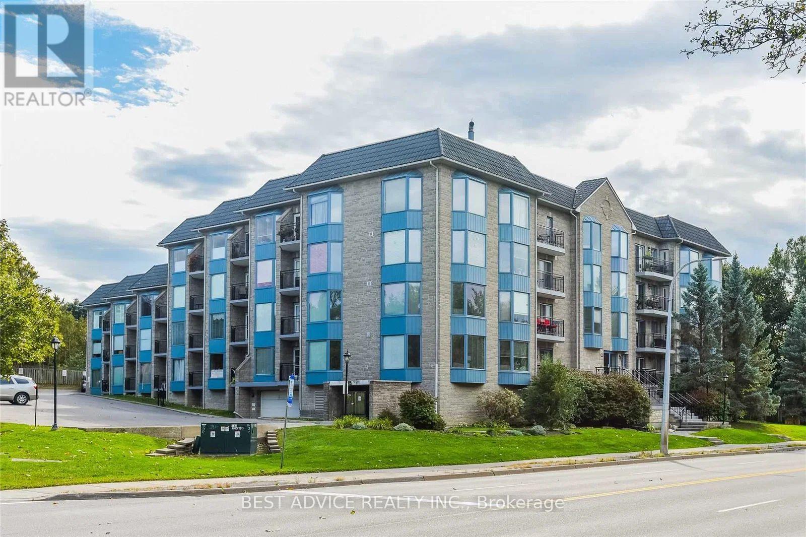 104 - 85 WELLINGTON STREET W