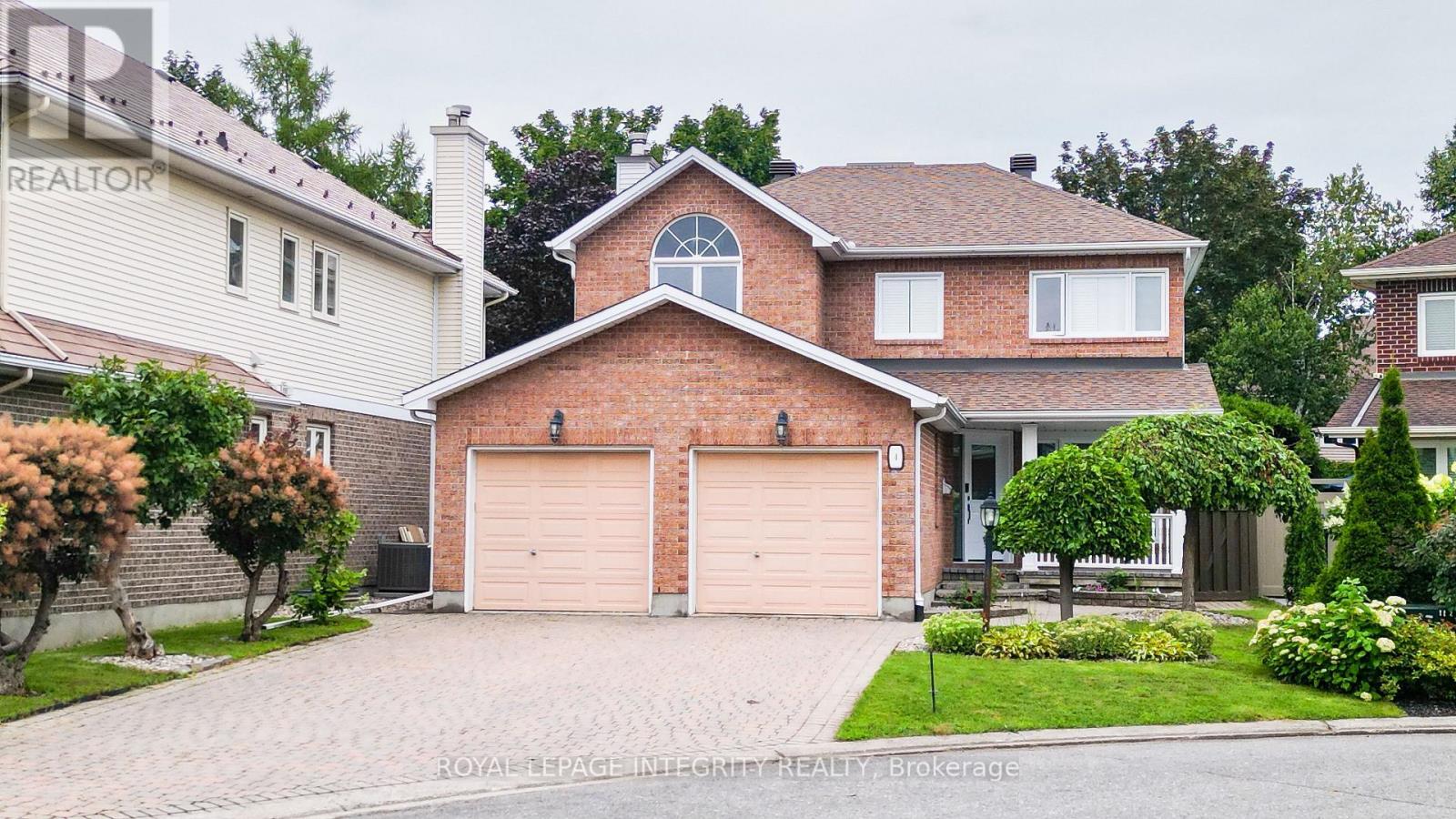 4 GLENARDEN COURT