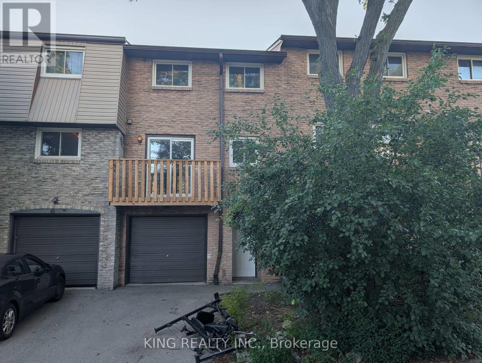 7 - 985 LIMERIDGE ROAD E