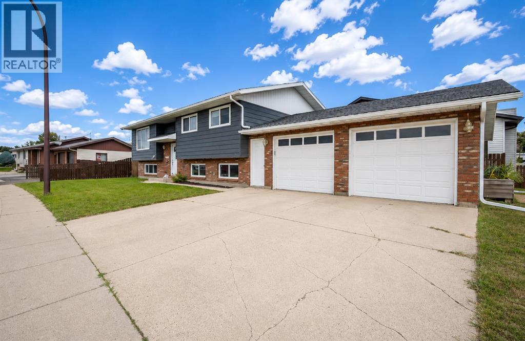 157 Calder Road SE