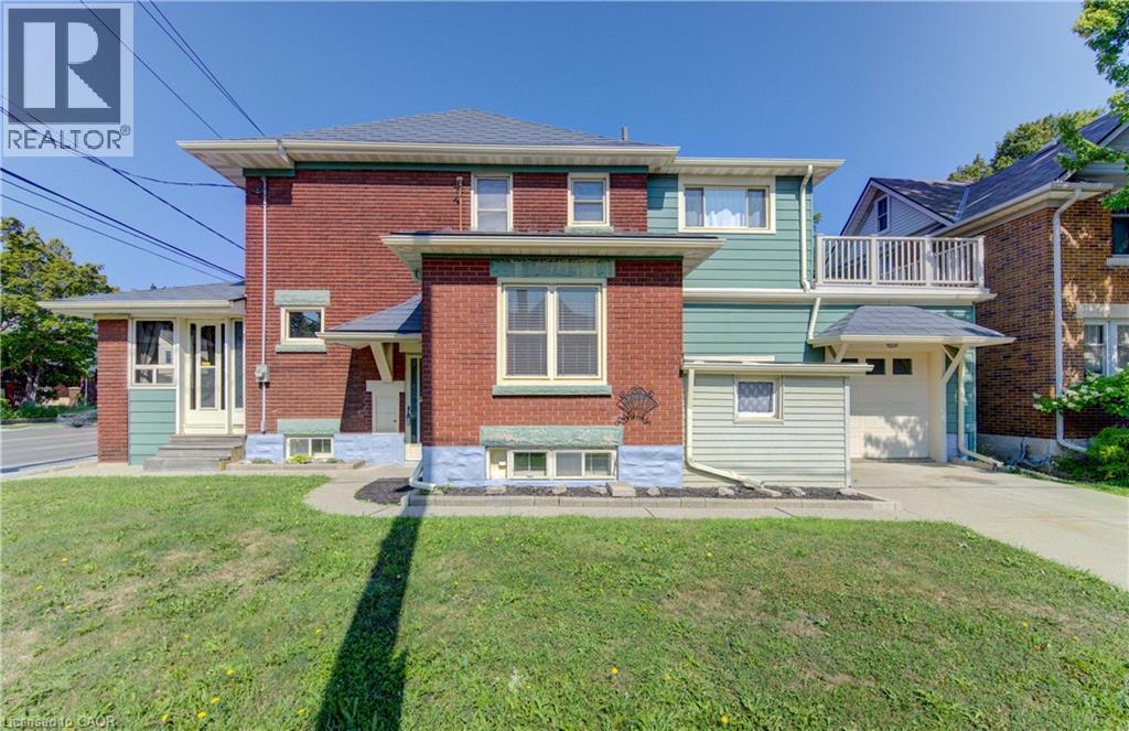 224 WEBER Street E