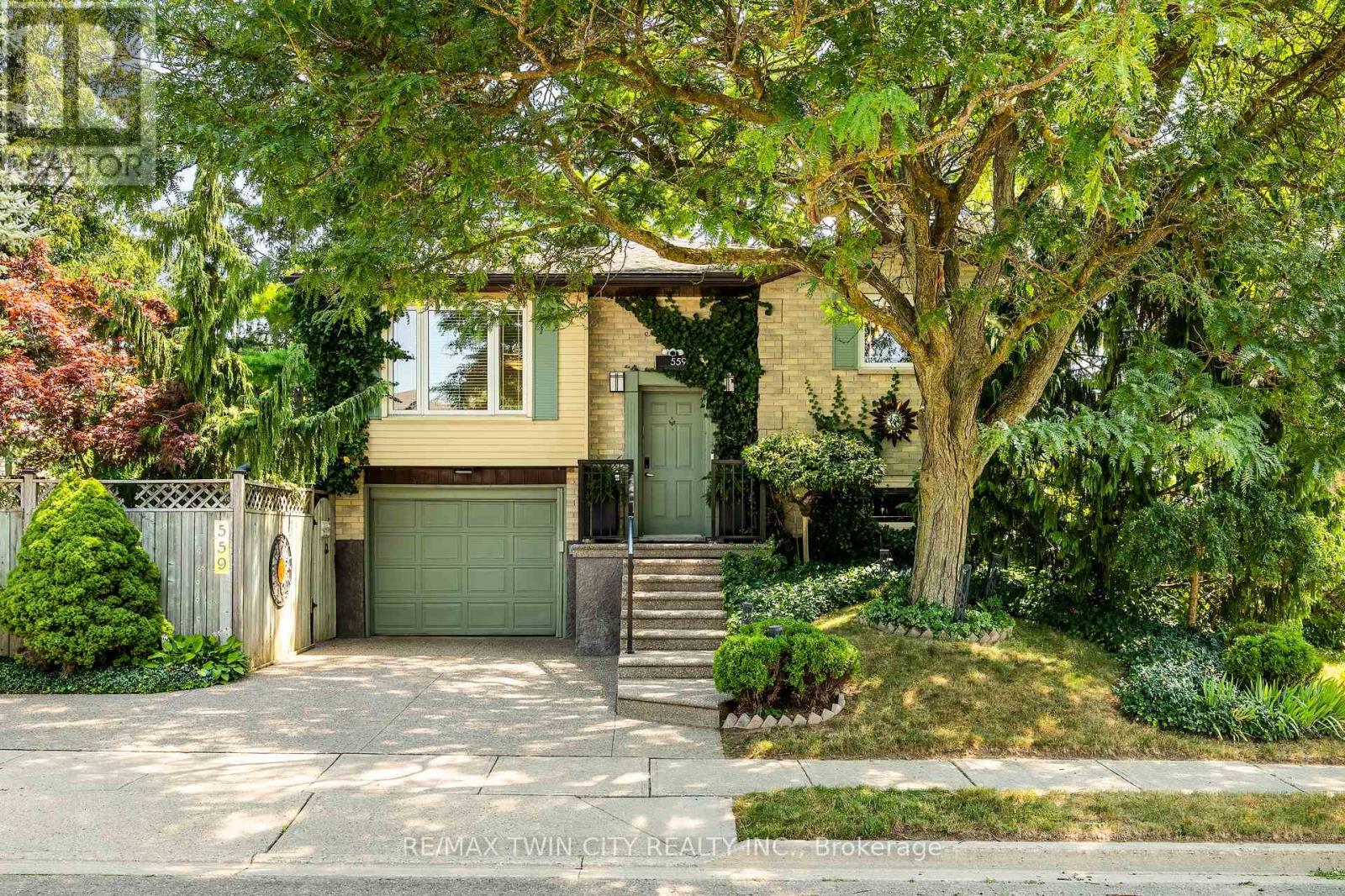 559 HALBERSTADT CIRCLE