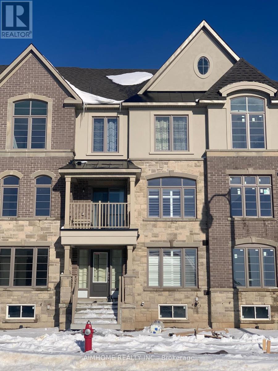 12 SUMMERBEAM WAY