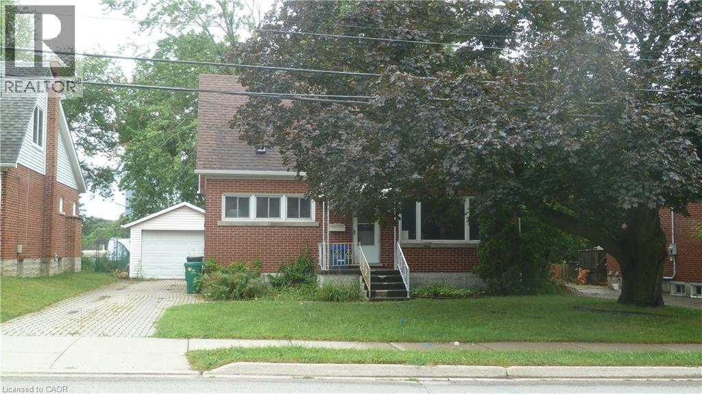 169 UNION Street E