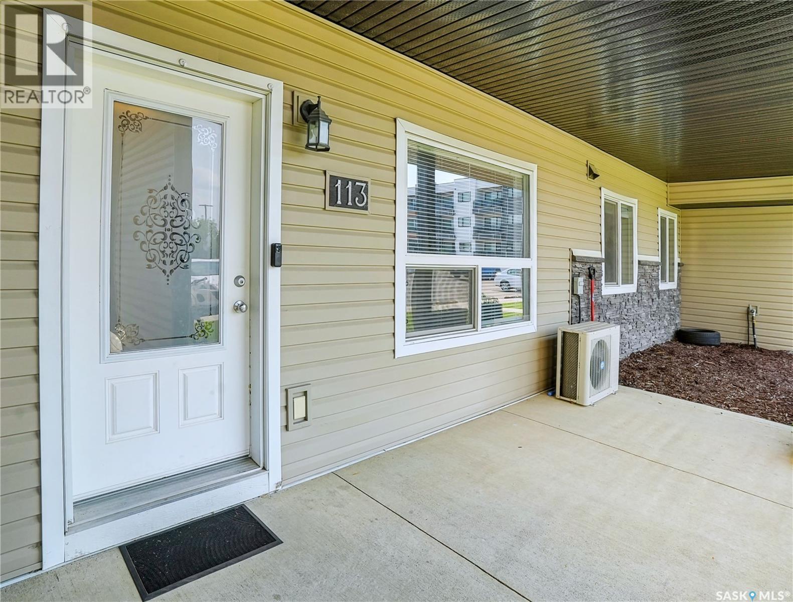 113 125 Willis CRESCENT