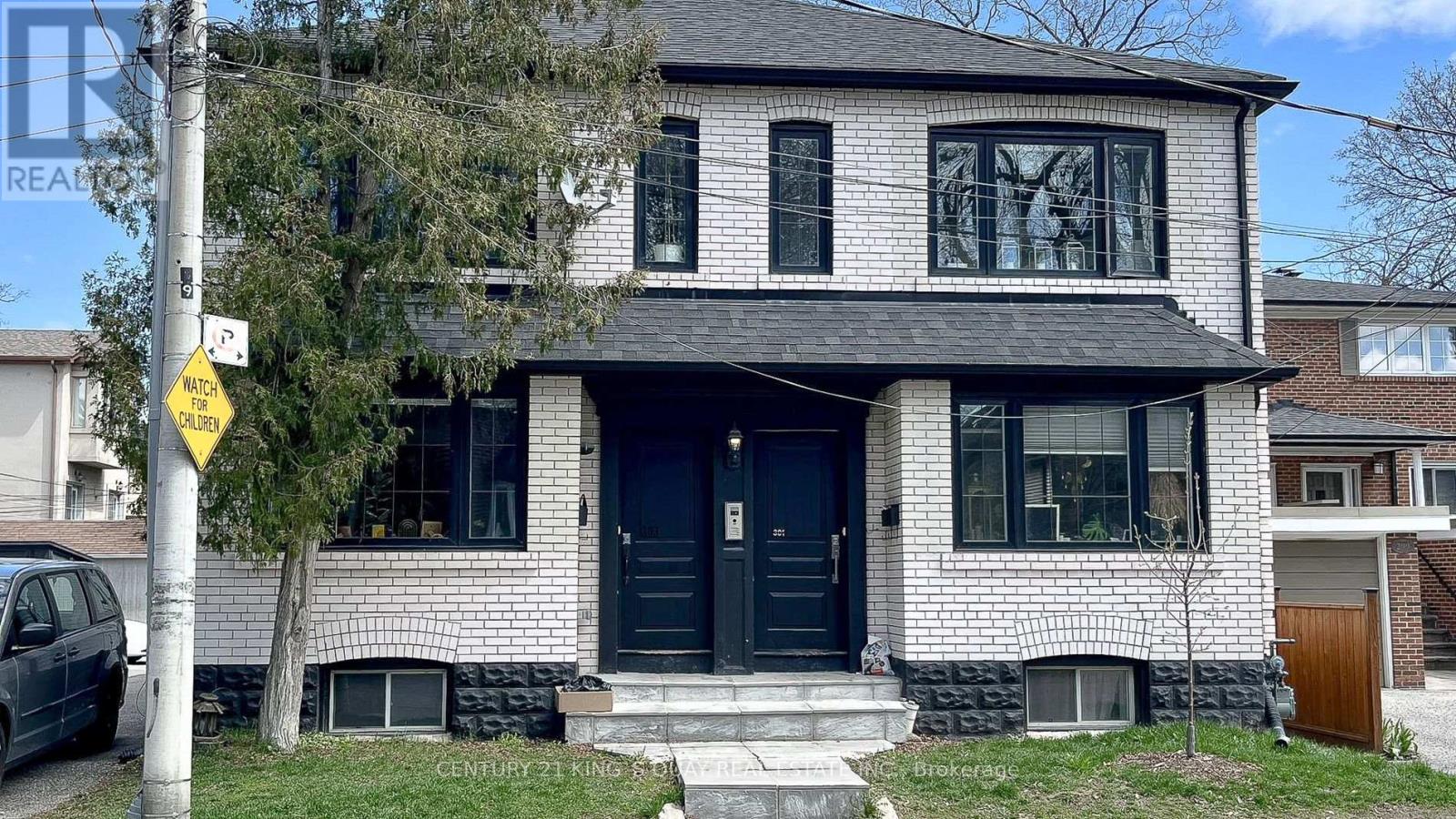 301 CLEVELAND STREET · Fourplex, Toronto