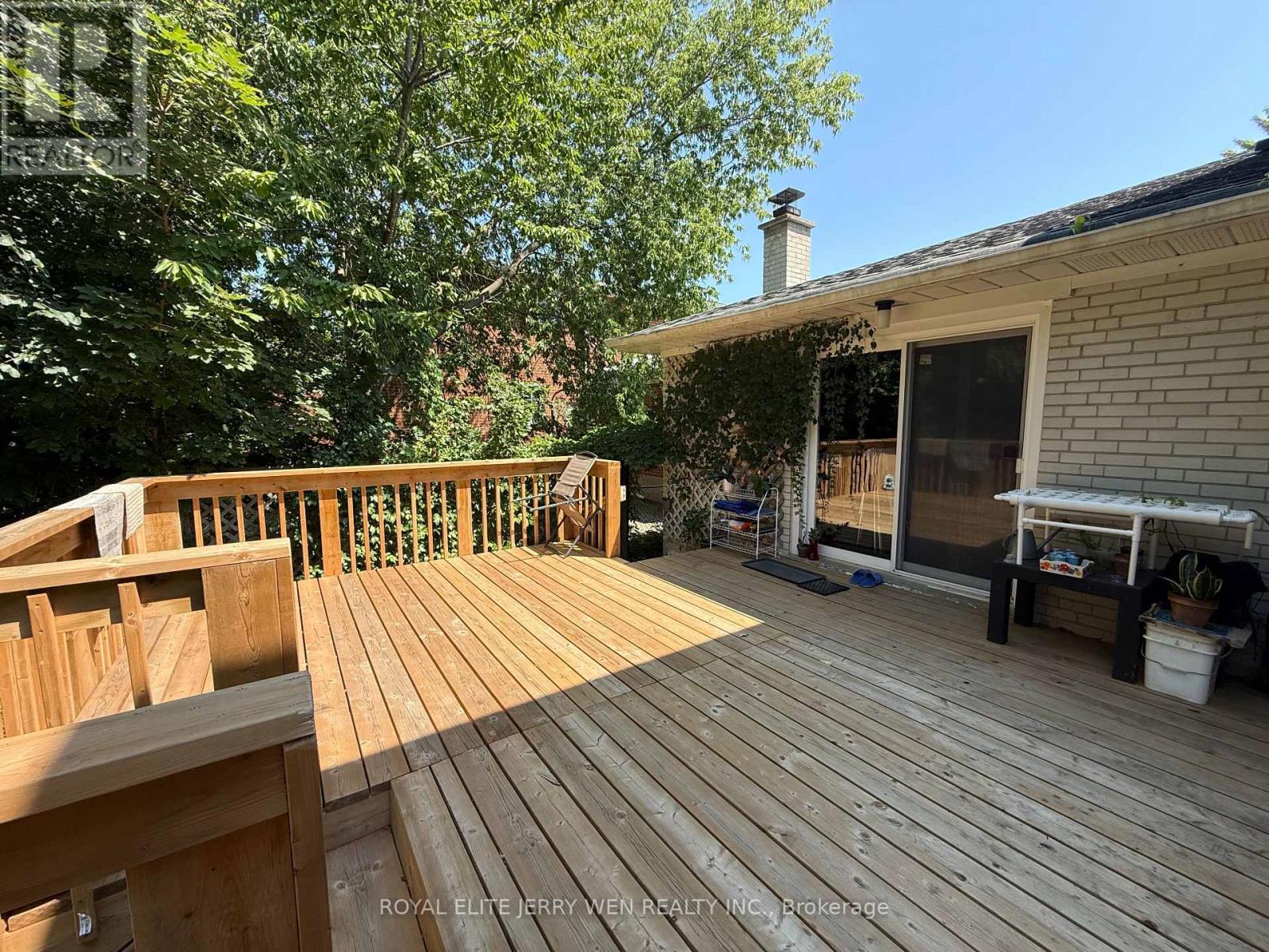 BASEMENT - 156 MCNICOLL AVENUE