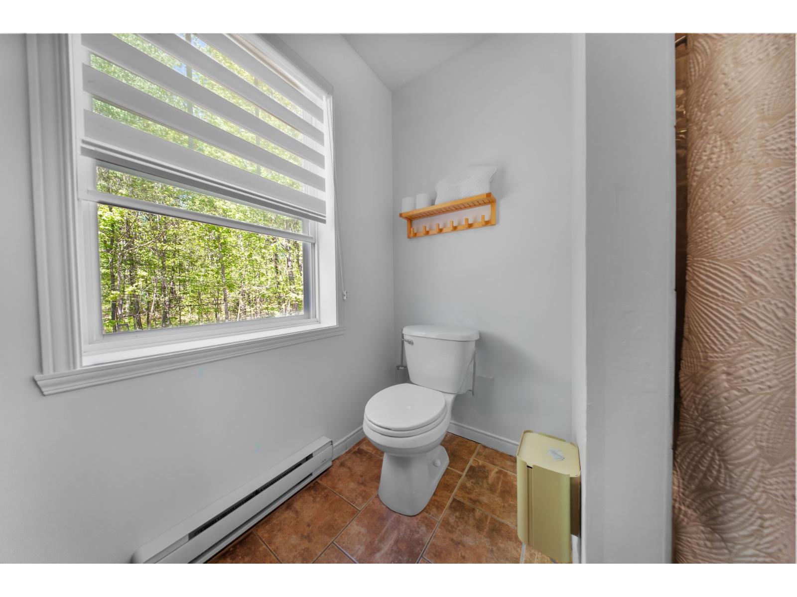 For sale: 145Z-145AZ Rue Kim, Sainte-Sophie, Quebec J5J0C6