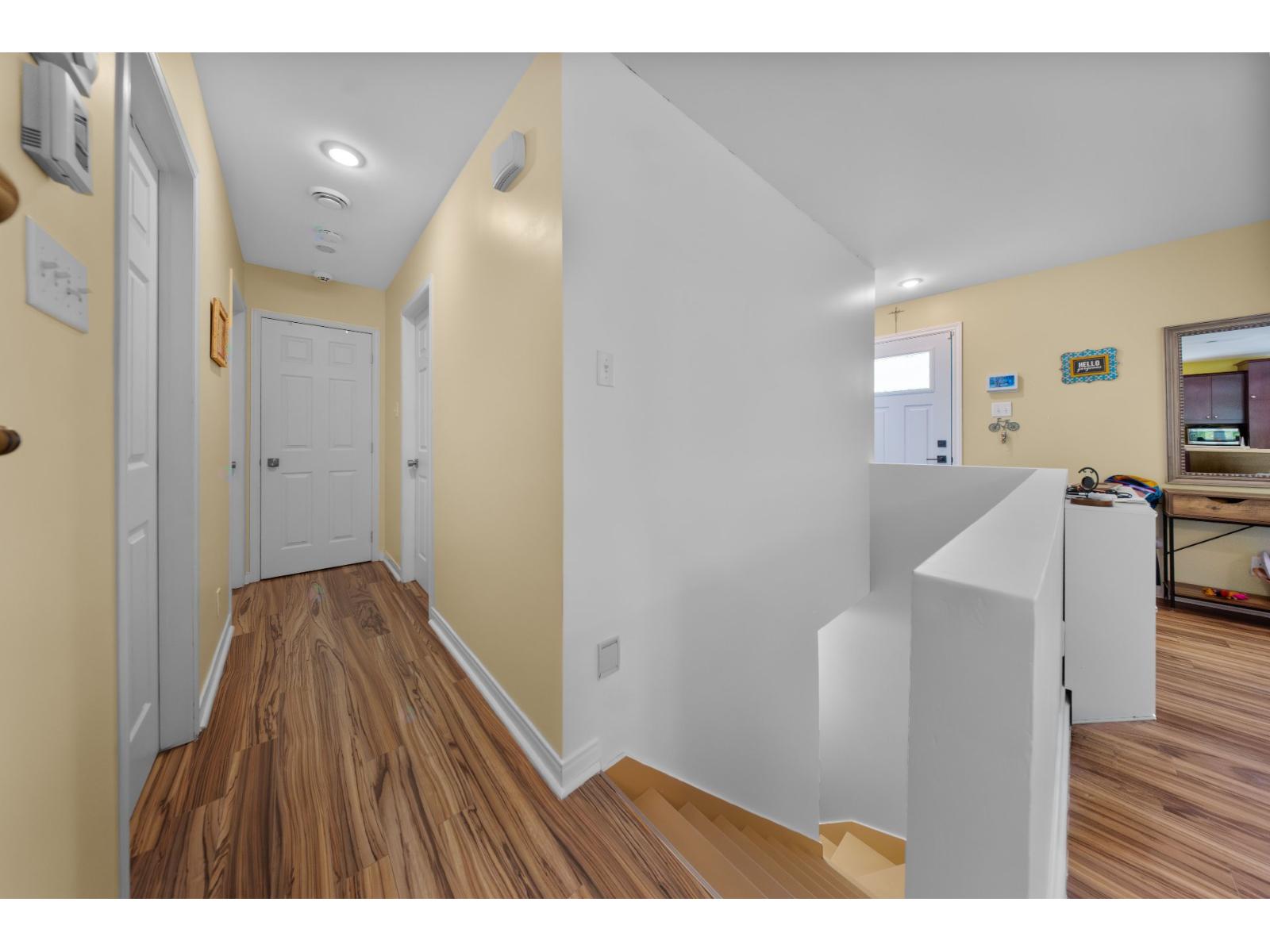For sale: 145Z-145AZ Rue Kim, Sainte-Sophie, Quebec J5J0C6