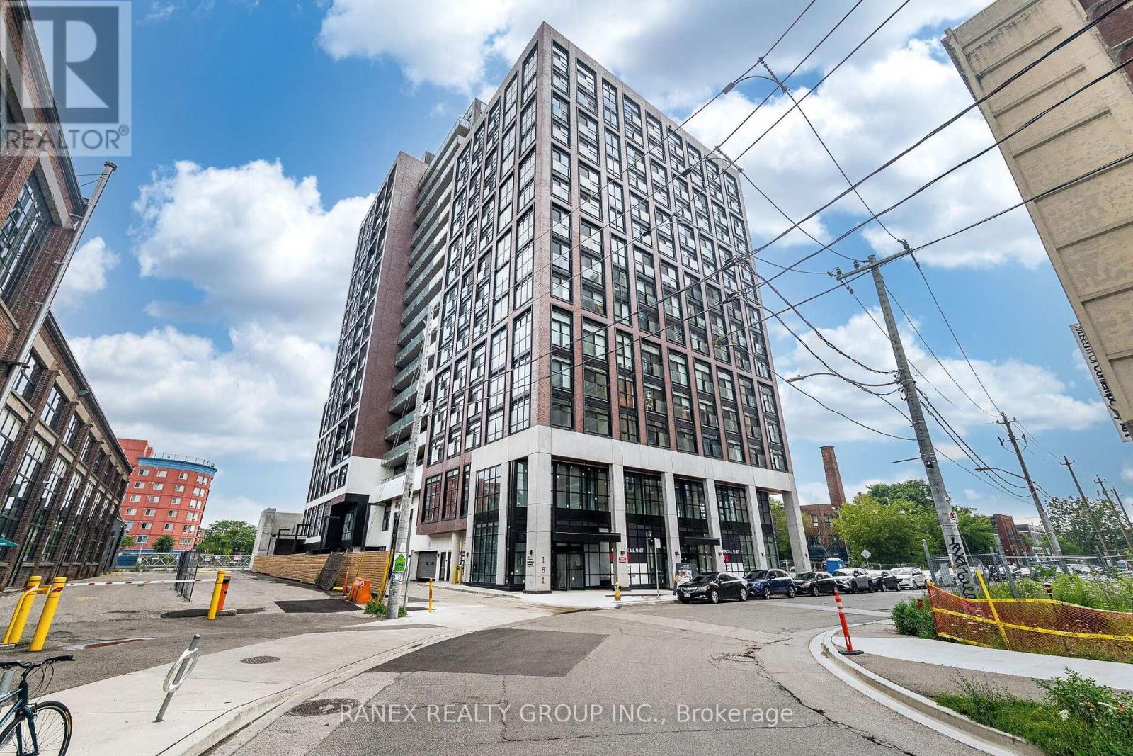 919 - 181 STERLING ROAD