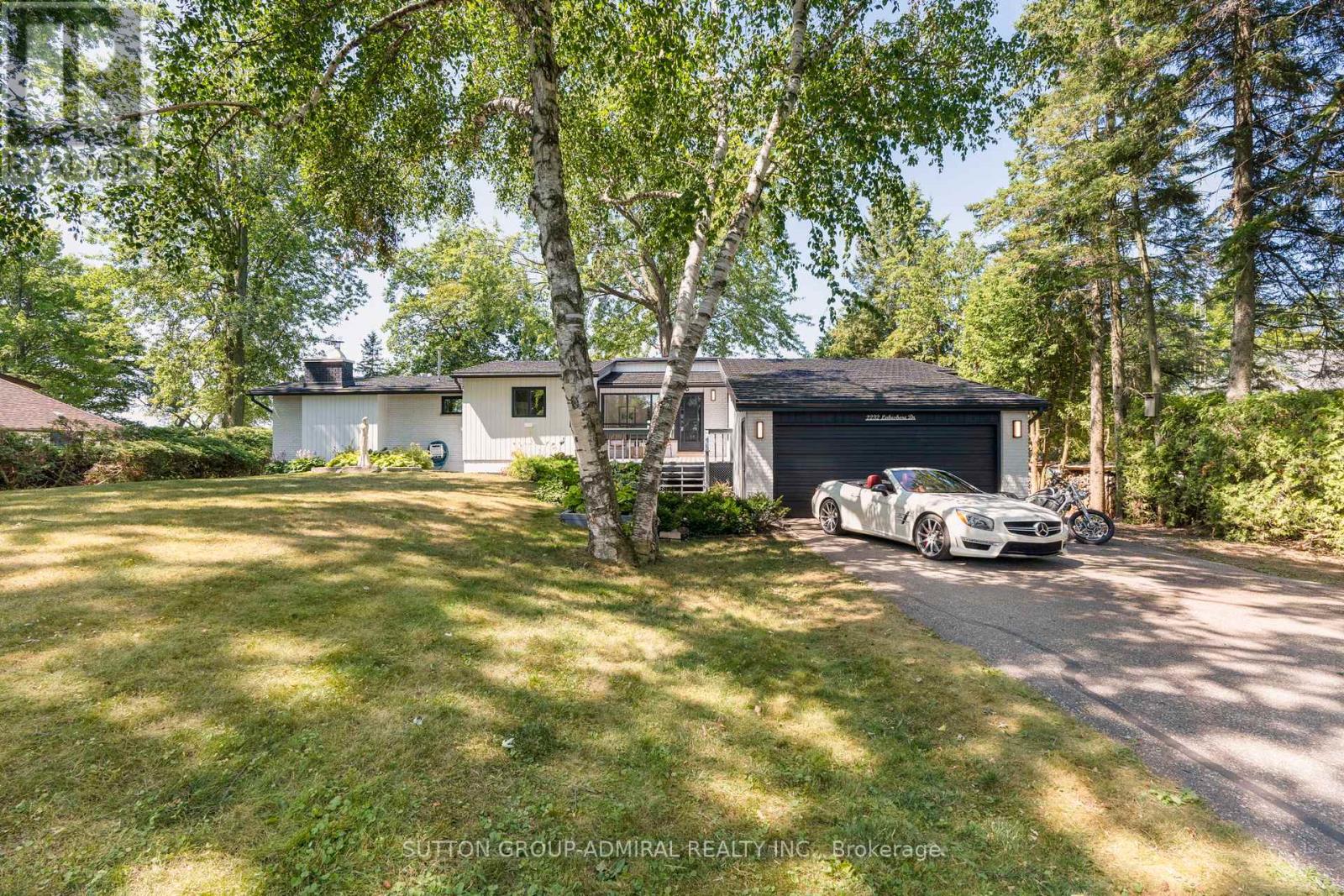 2232 LAKESHORE DRIVE