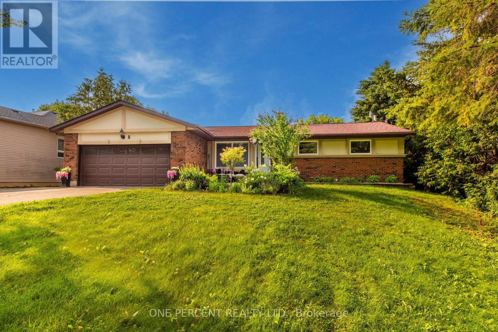 8 CARDWELL COURT