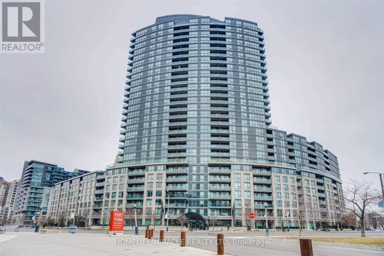 2310 - 231 FORT YORK BOULEVARD
