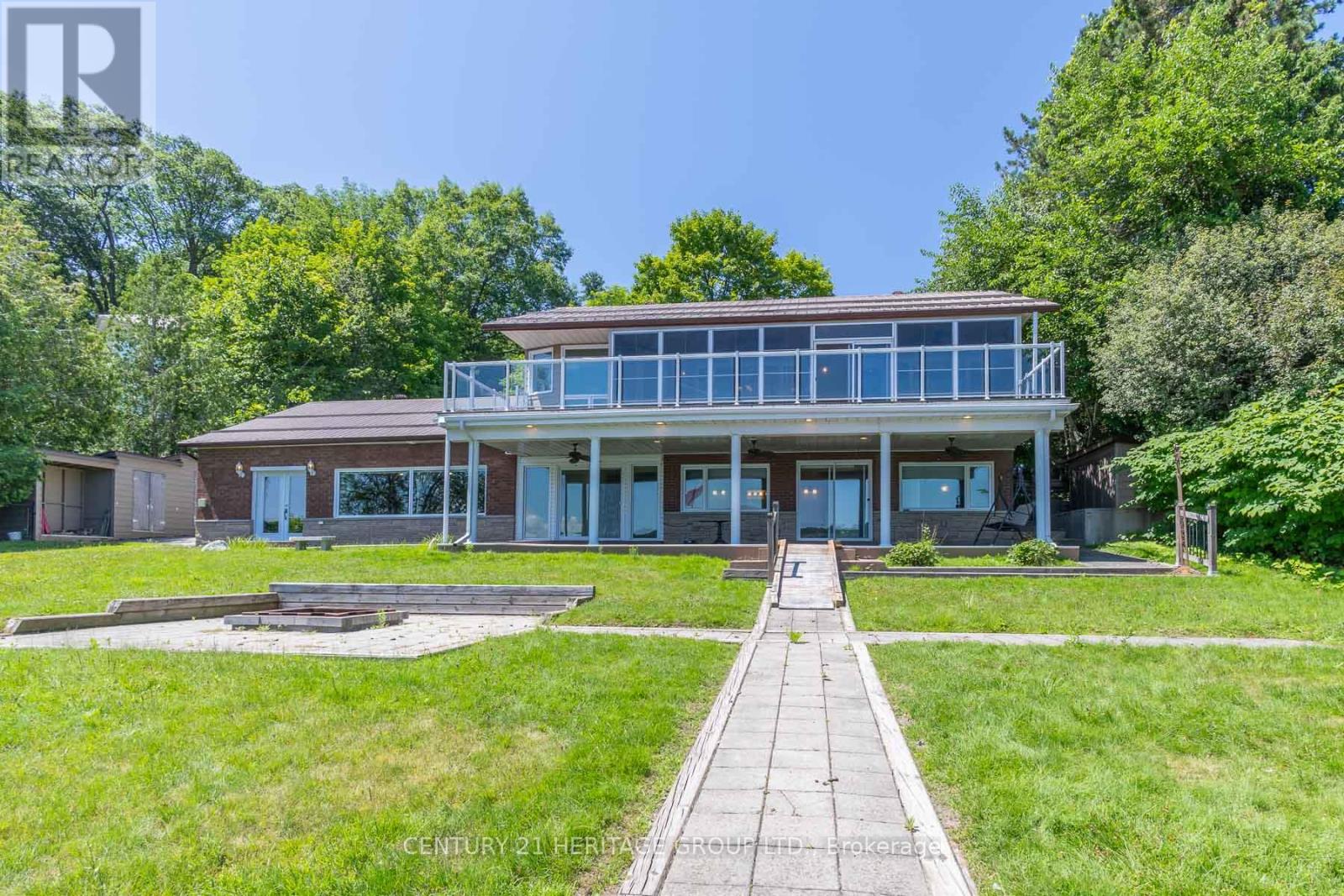 405 CHAMPLAIN ROAD
