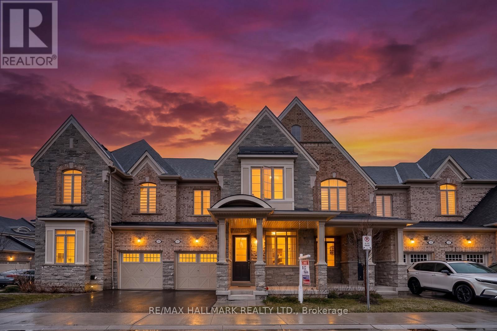 4 HICKLING LANE