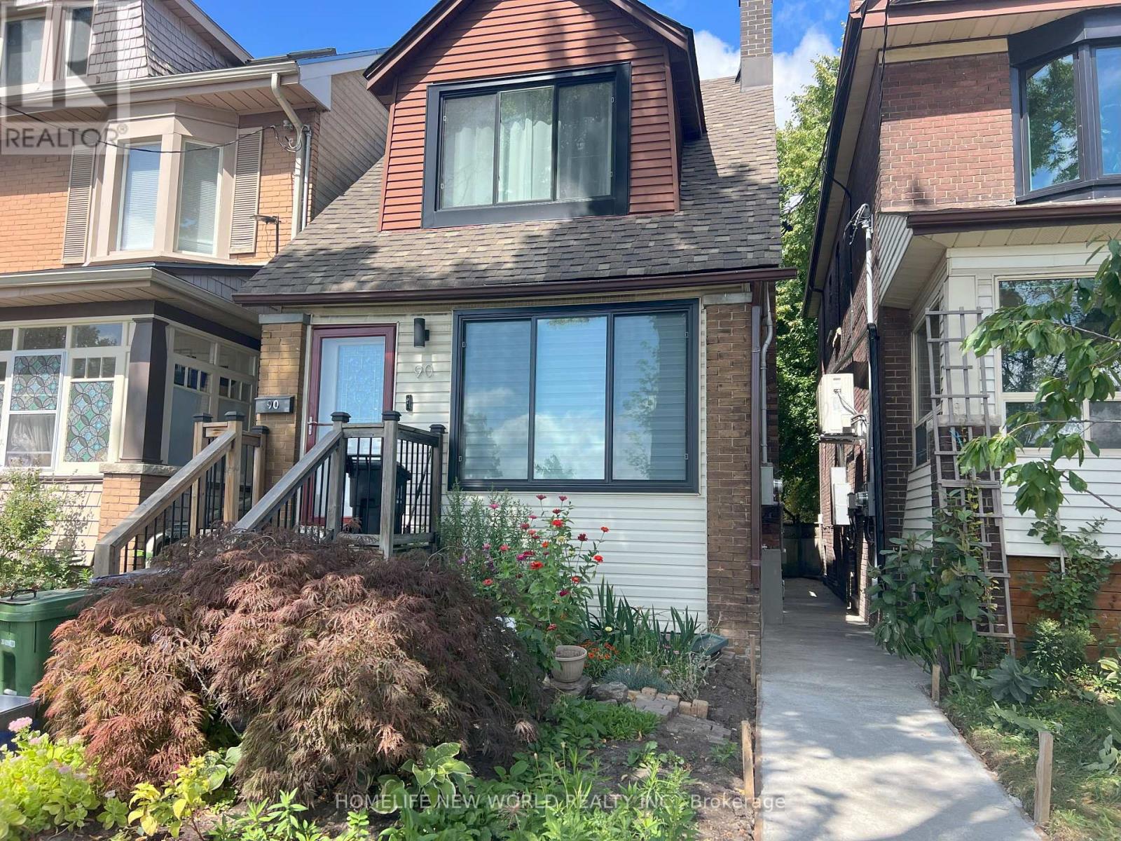 LOWER - 90 OAKVALE AVENUE