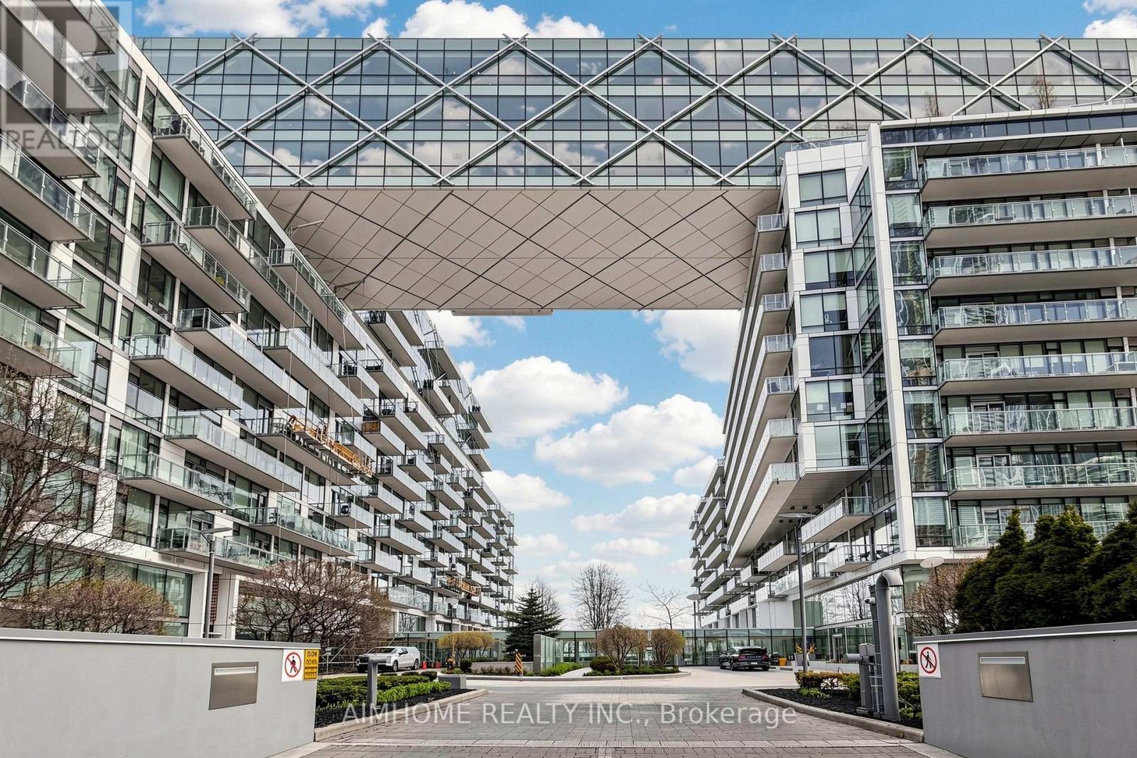 328 - 39 QUEENS QUAY