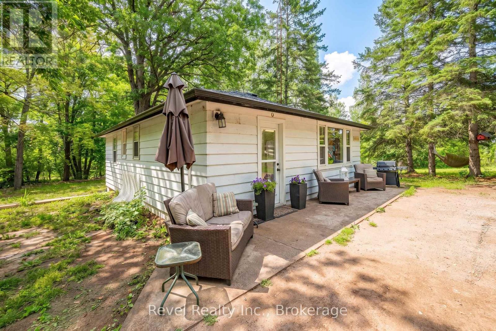 4 GYPSY POINT ROAD