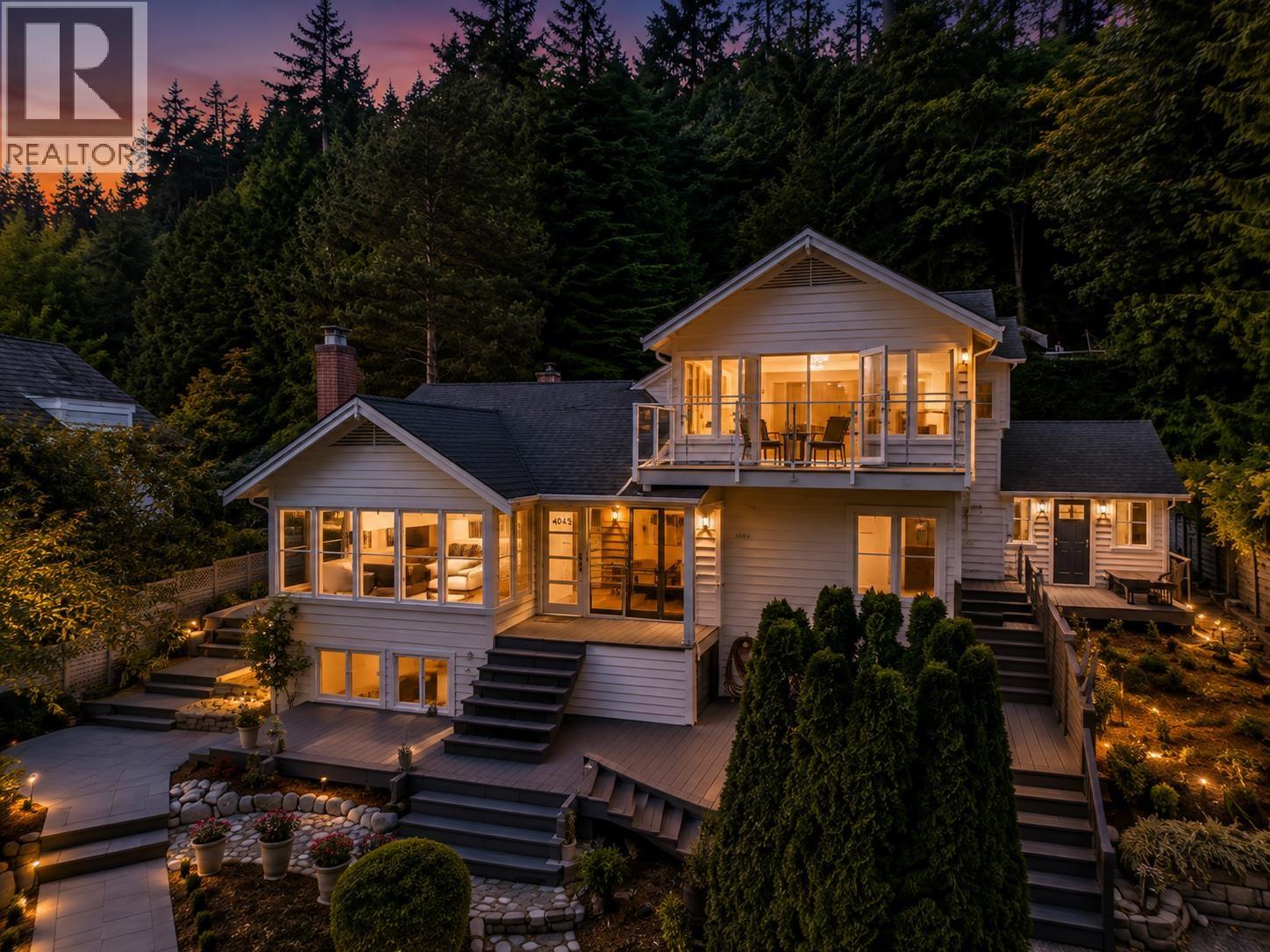 Rry♡ For sale: 4043 ROSE CRESCENT, West Vancouver, British Columbia