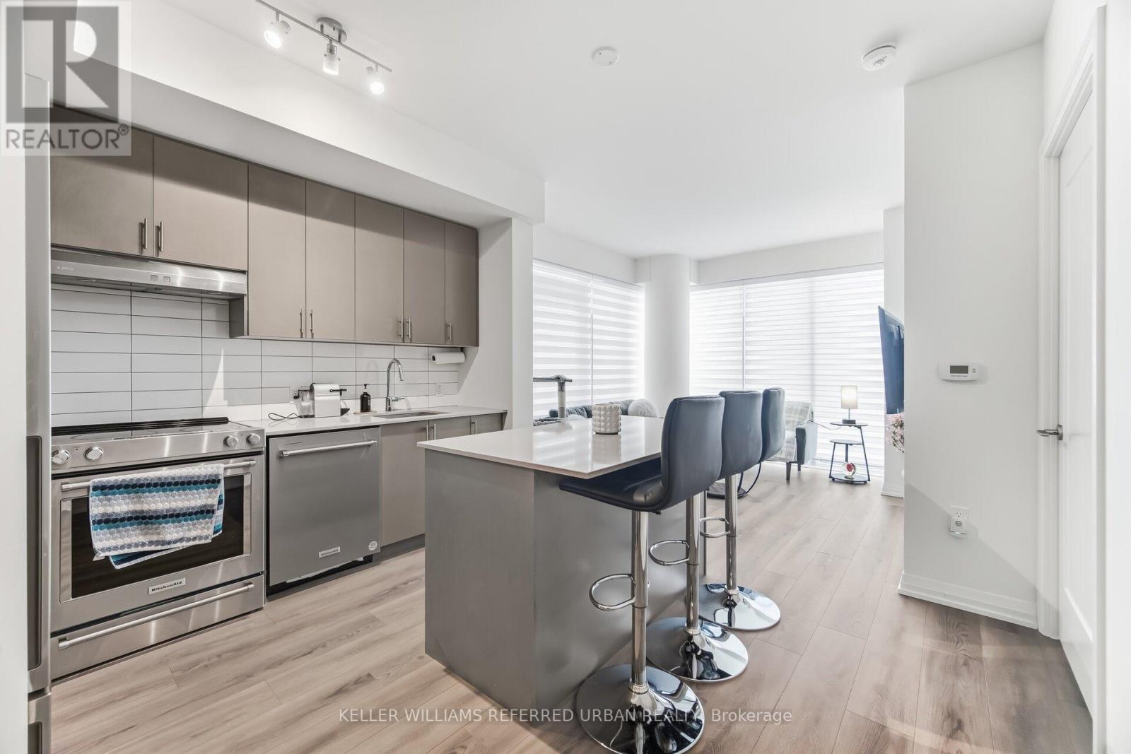 1115 - 9000 JANE STREET