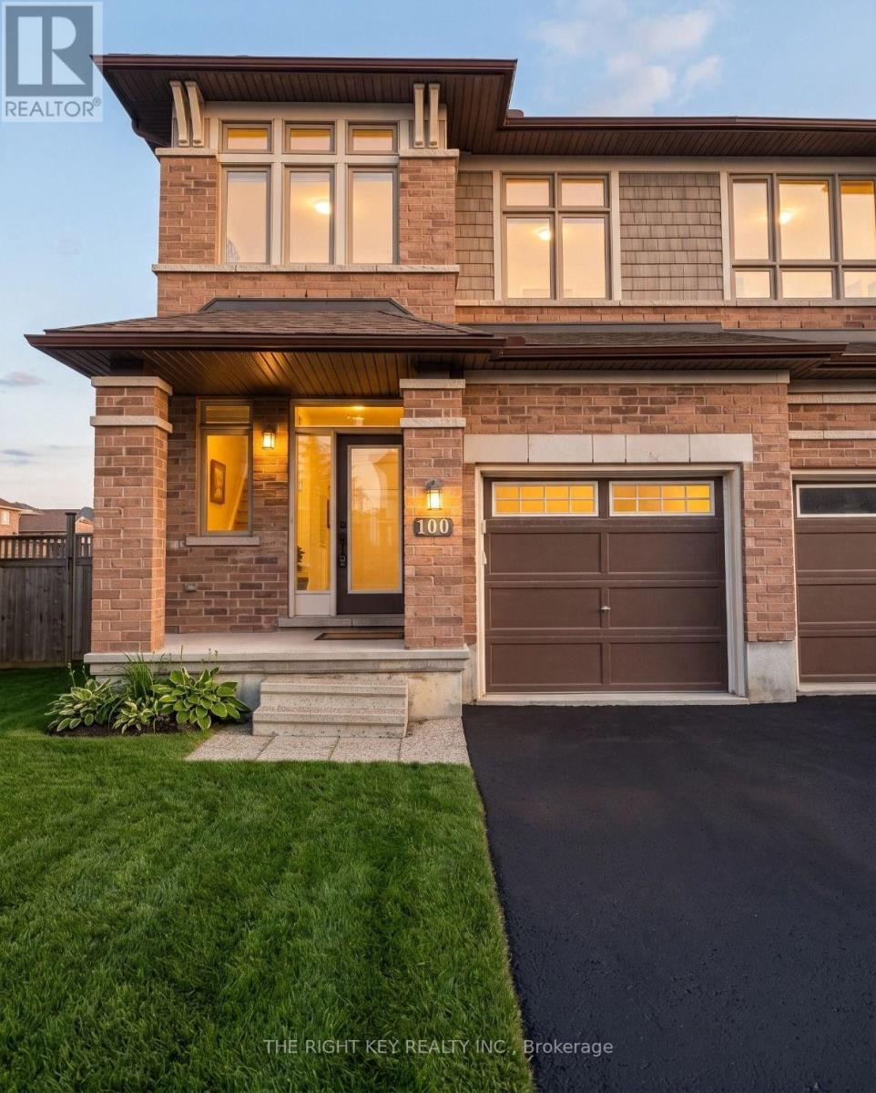 Freehold townhouse in Barrhaven