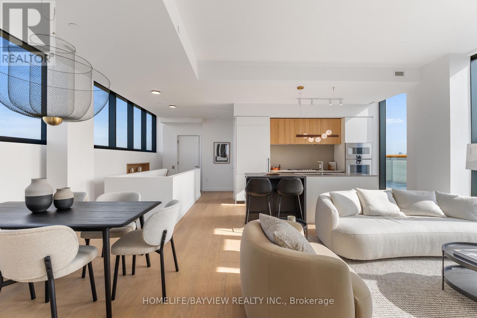 PH05 - 1720 BAYVIEW AVENUE E