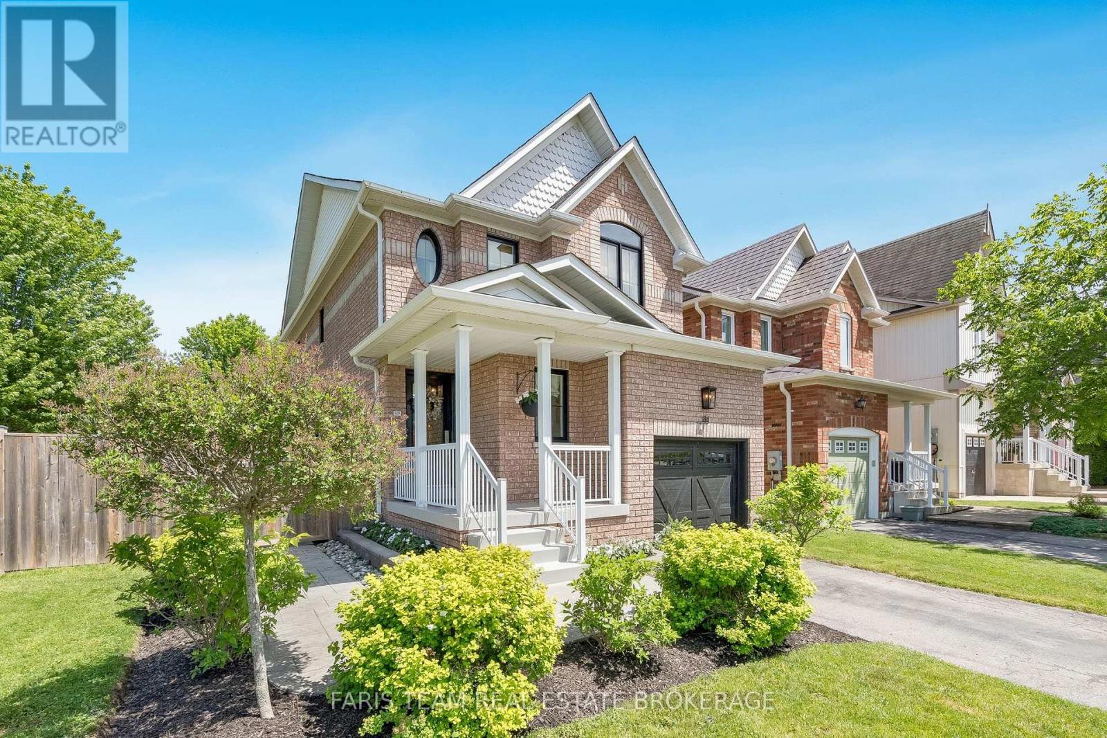 86 MARGARET GRAHAM CRESCENT