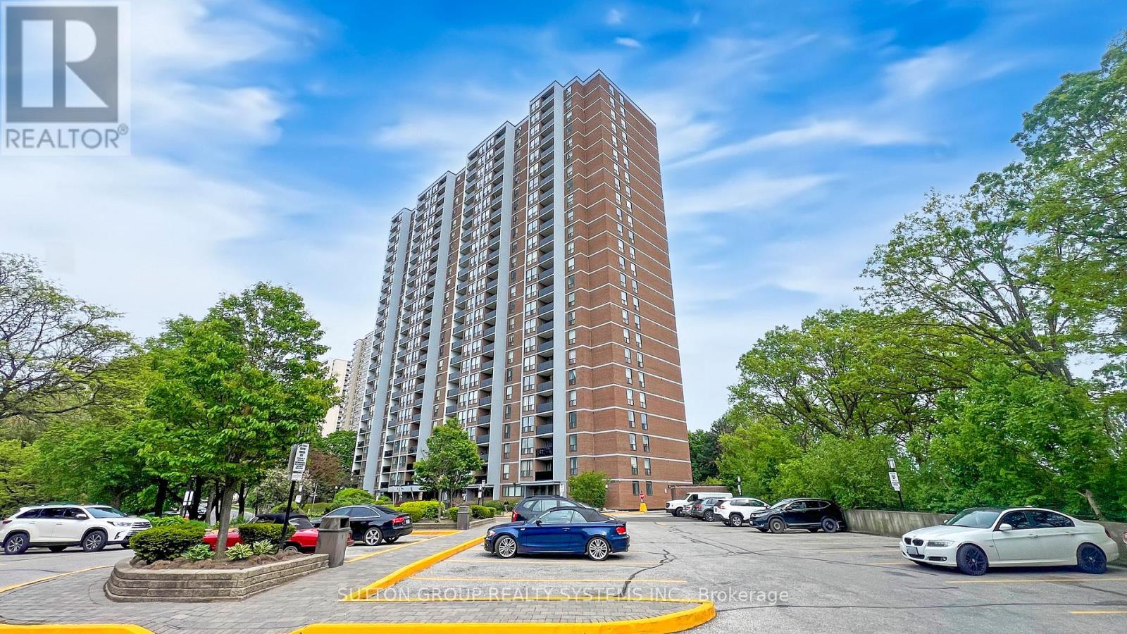1811 - 85 EMMETT AVENUE