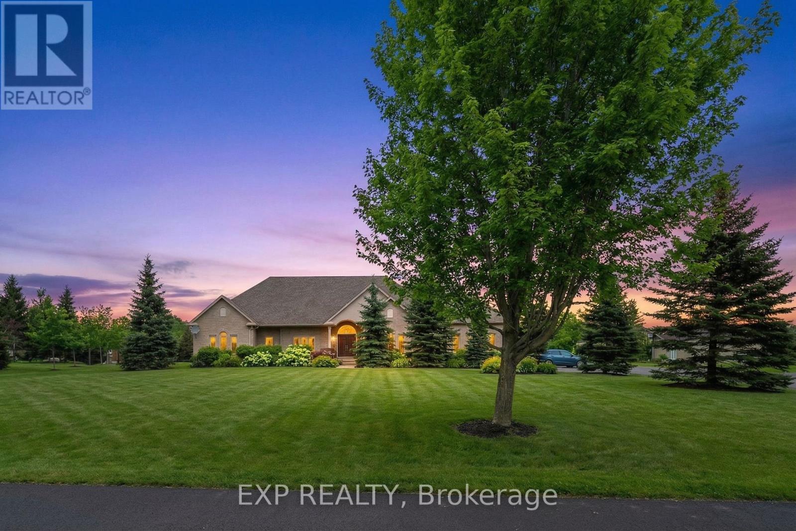 48 BROOKHAVEN CRESCENT