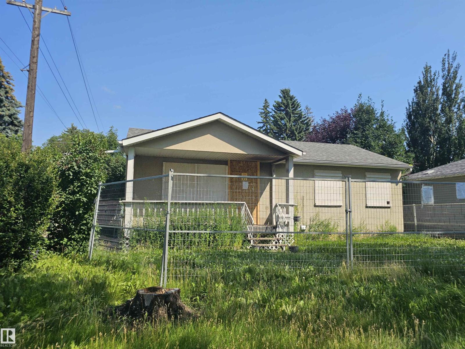 9115 76 ST NW NW
